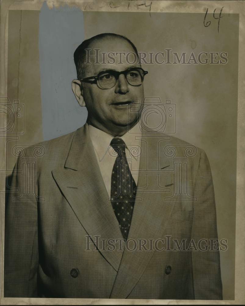 1953 Press Photo Crosley television vice president Milton F. Hilbert - nox28920-Historic Images