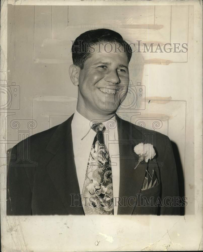 1950 Press Photo Ernest J. Lorch attends an Executives Club gathering - Historic Images