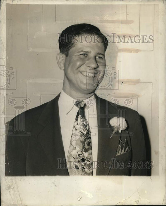 1950 Press Photo Ernest J. Lorch attends an Executives Club gathering - Historic Images