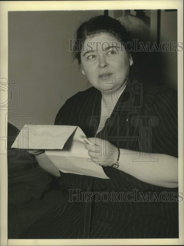 1941 Press Photo United Mine Workers Head&#39;s Daughter Takes Notes at Meeting - Historic Images