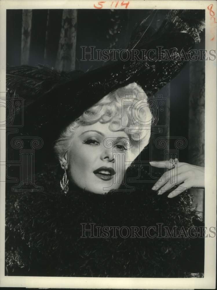 1982 Press Photo Actress Ann Jillian in "Mae West" - Historic Images