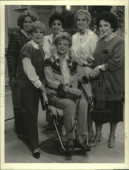1989 Press Photo Cast of "Murder, She Wrote" on the set. - nox30914-Historic Images