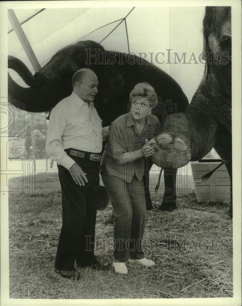 1986 Press Photo Martin Balsam and Angela Lansbury in &quot;Murder, She Wrote&quot; - Historic Images