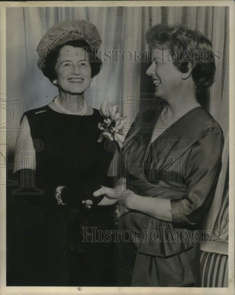 1969 Press Photo Mrs. Rose Kennedy praises her son John Kennedy at a reception-Historic Images