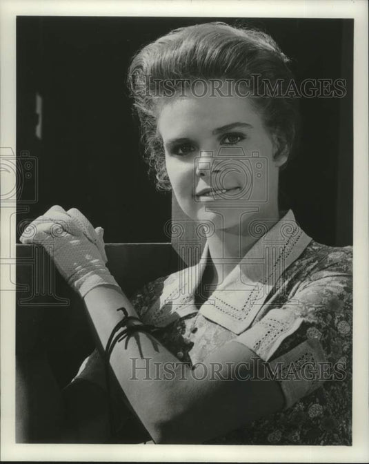 1969 Press Photo Actress Sara Lane of "The Virginian" - Historic Images