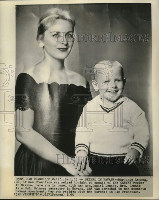 1960 Press Photo Mrs. Marjorie Lennox & Son Daniel - nox31011-Historic Images
