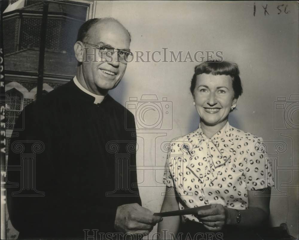 1956 Press Photo St. Cecilia&#39;s Church Receives Mothers&#39; Club Donation-Historic Images