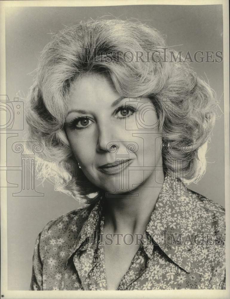 1981 Press Photo Michael Learned stars as Mary Benjamin in CBS&#39;s &quot;Nurse.&quot; - Historic Images