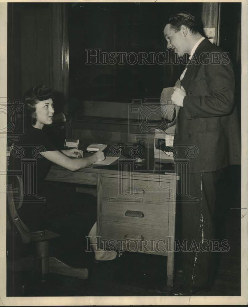1948 Press Photo &quot;The Times-Picayune&quot; Reporter Jim Long - Historic Images