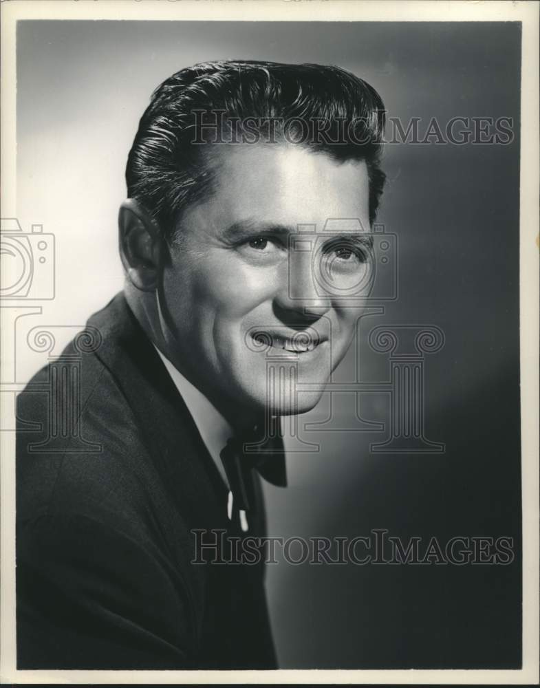 1953 Press Photo Actor Gordon MacRae of &quot;The Railroad Hour&quot; - Historic Images