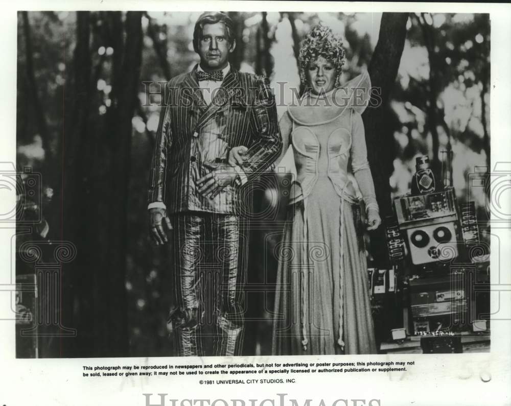 1981 Press Photo Andy Kaufman and Bernadette Peters in &quot;Heartbeeps.&quot; - nox32600-Historic Images