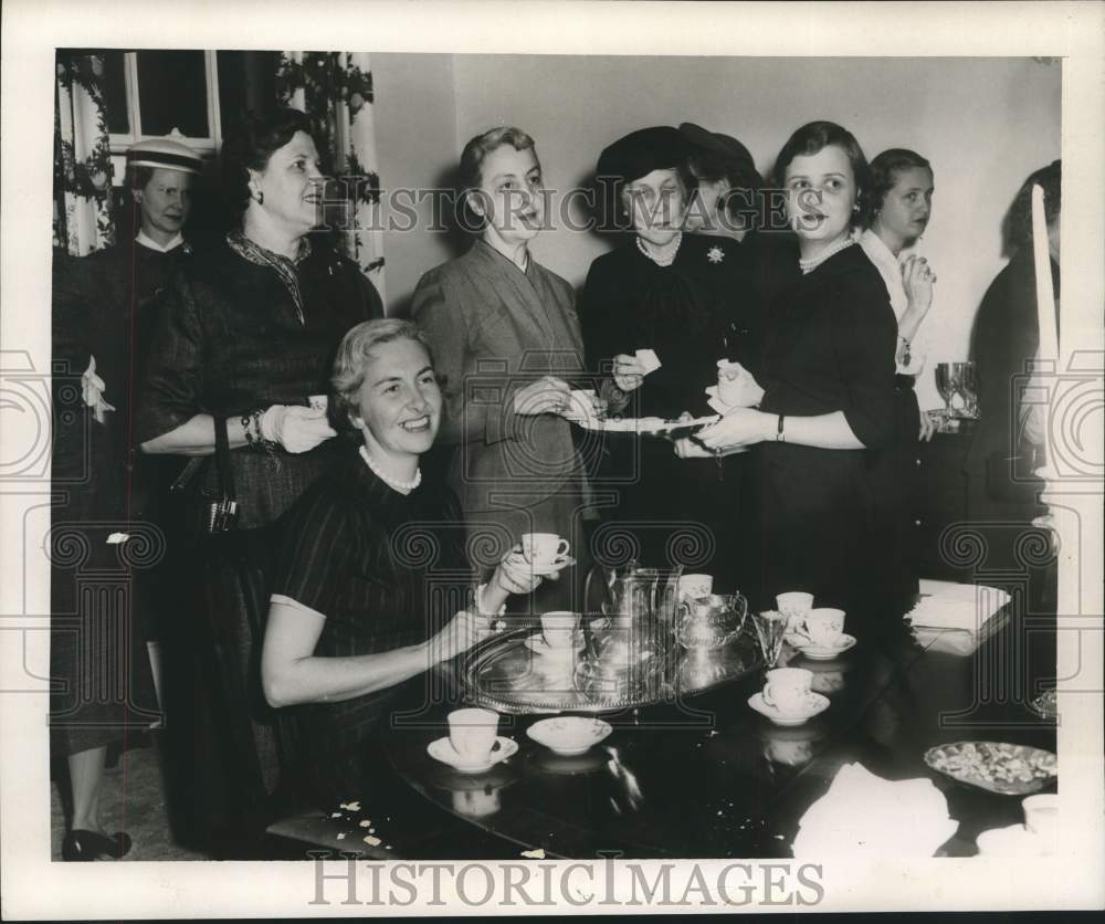 1957 Press Photo Mrs. Gordon Wilson, Mrs. William Boudert &amp; Mrs. Caffery McCoy-Historic Images