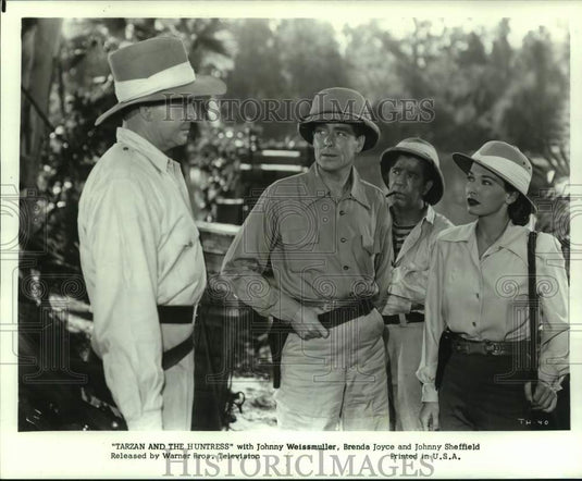 1991 Press Photo Actress Brenda Joyce and her "Tarzan and the Huntress" co-stars - Historic Images