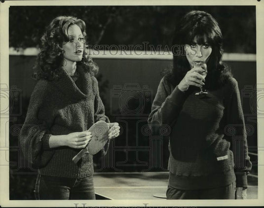 1980 Press Photo Kim Lankford & Michele Lee in a scene from "Knots Landing" - Historic Images