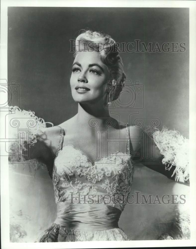 1958 Actress Dorothy Malone in &quot;Man of a Thousand Faces&quot; - Historic Images