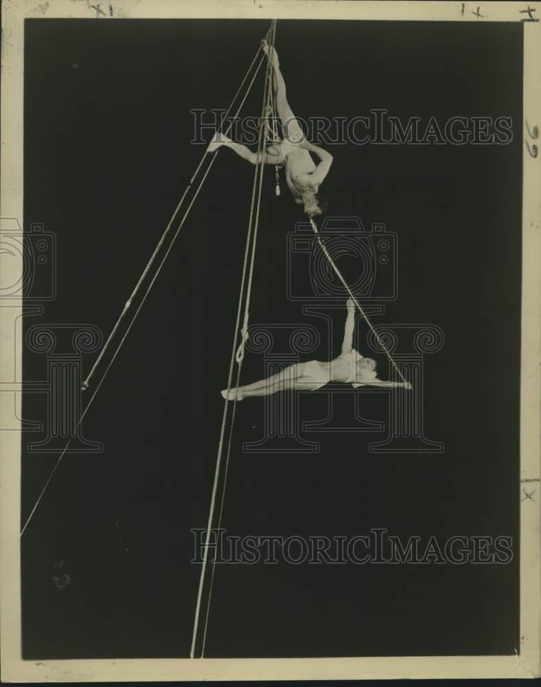 1959 Melitta and Wicon perform an aerial perch act-Historic Images