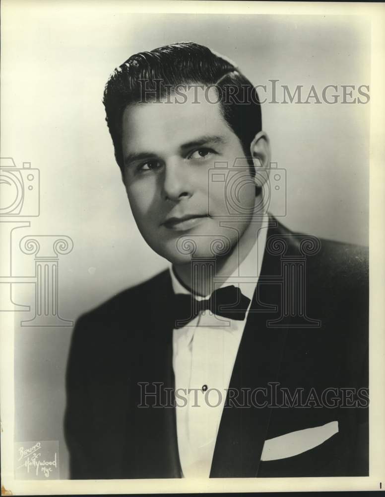 1966 Tenor Barry Morell will sing the role of des Grieux in &quot;Manon&quot;-Historic Images