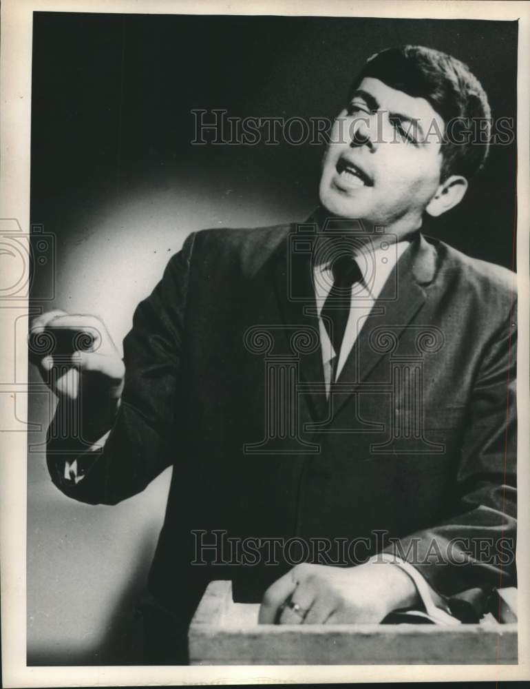 1962 Press Photo Comedian Vaughn Meader - Historic Images