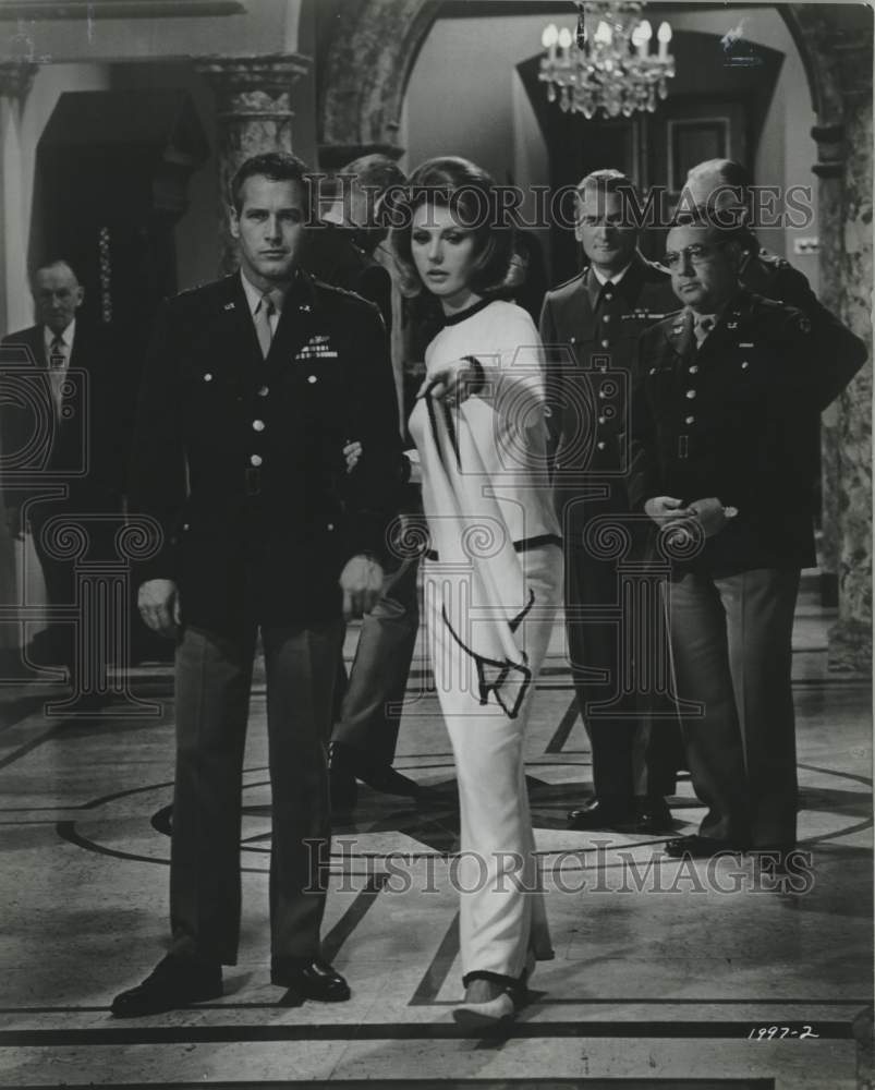 1968 Press Photo Sylva Koscina &amp; Paul Newman in &quot;The Secret War of Harry Frigg.&quot; - Historic Images