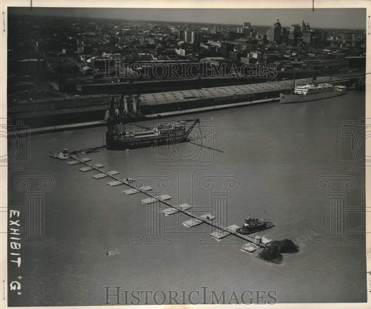 1954 Press Photo Dredging in the Mississippi River. - nox35545-Historic Images