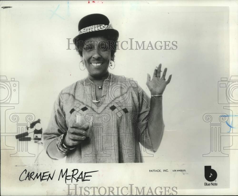 1977 Press Photo Singer Carmen McRae will perform in the Blue Room. - nox35923-Historic Images