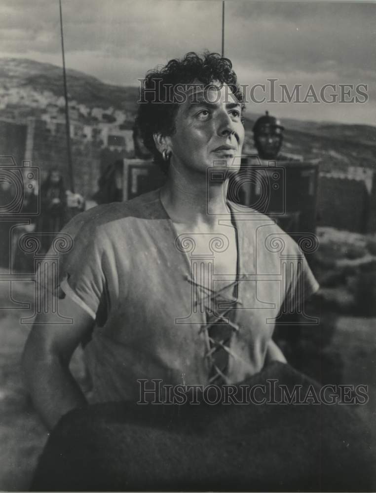 1954 Press Photo Actor Victor Mature in &quot;The Robe&quot; - Historic Images