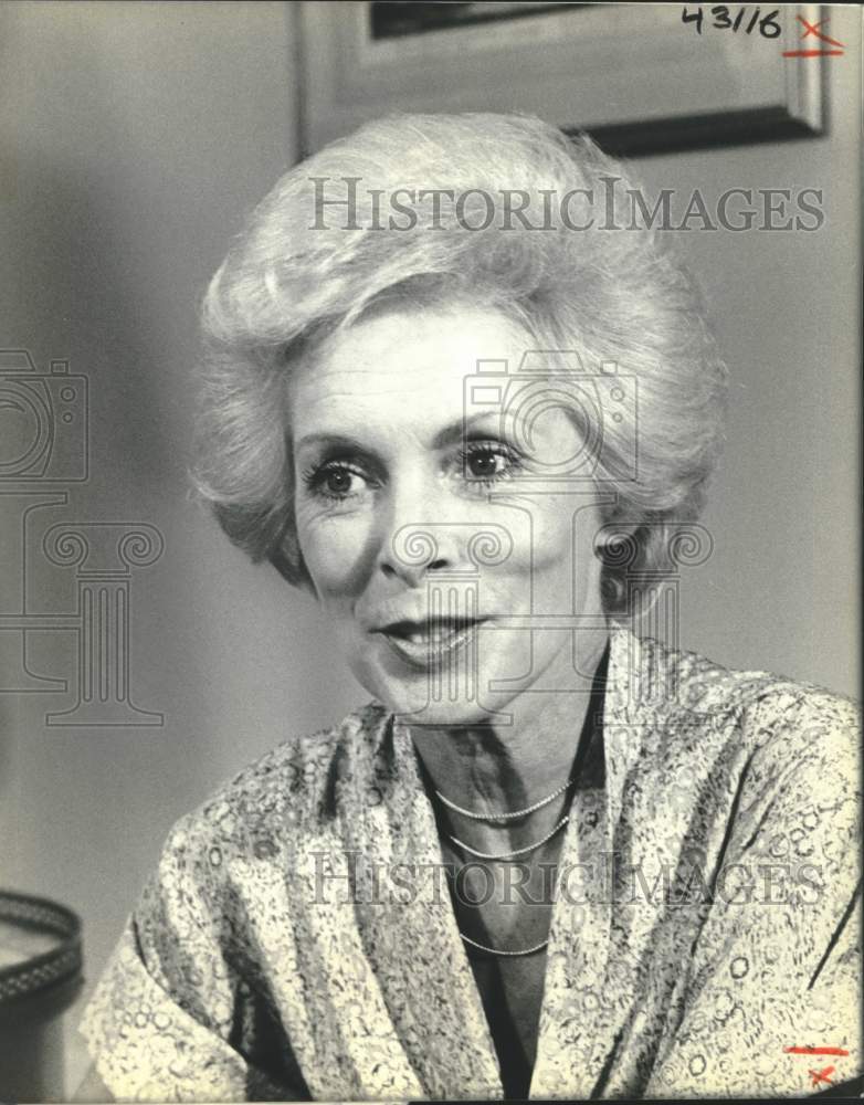 1978 Press Photo Janet Leigh poses for Over Easy. - Historic Images