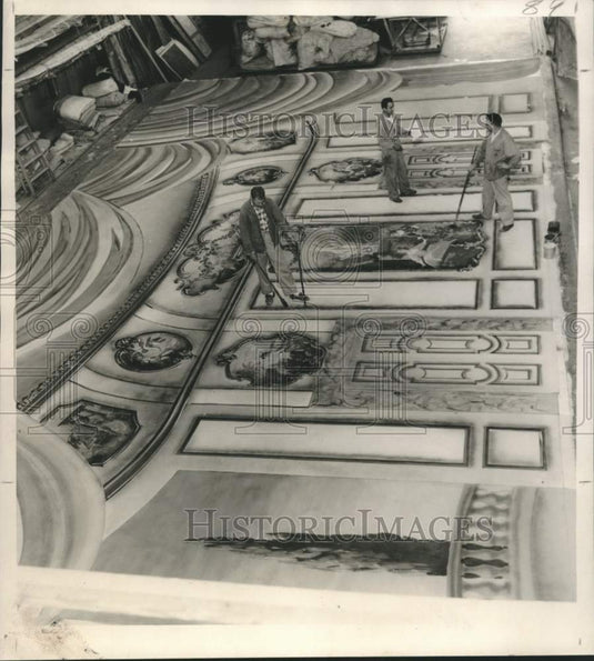 1958 Press Photo A scene for "Manon Lescaut" is finished at Municipal Auditorium - Historic Images