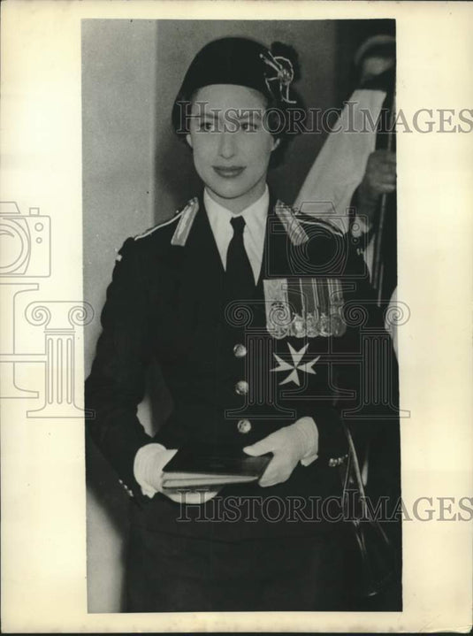 1956 Press Photo England's Princess Margaret Opens New Ambulance Headquarters - Historic Images