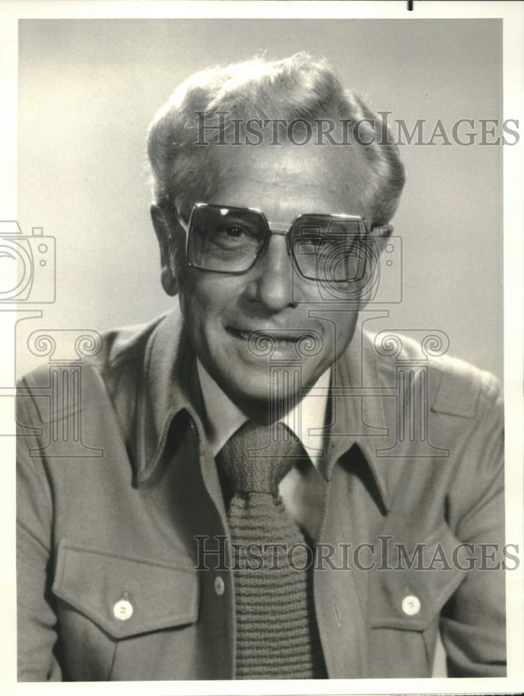 1976 Press Photo Allen Ludden, host of &quot;Stumpers&quot; on NBC-TV. - Historic Images