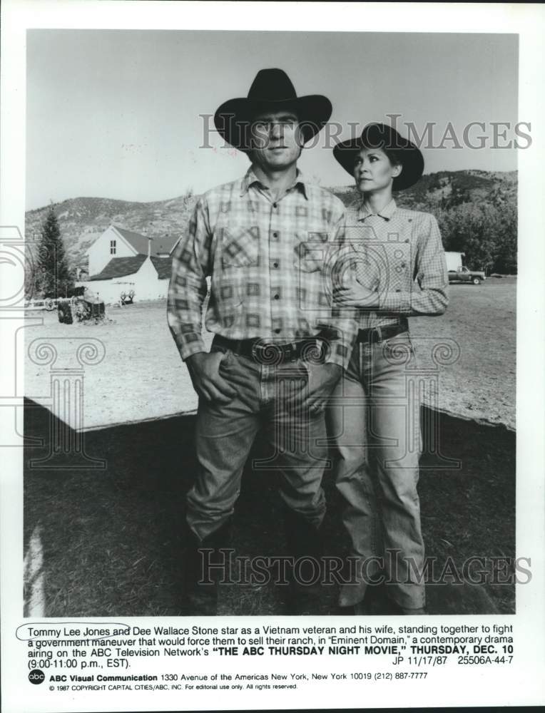 1987 Press Photo Actors Tommy Lee Jones, Dee Wallace Stone in "Eminent Domain" - Historic Images