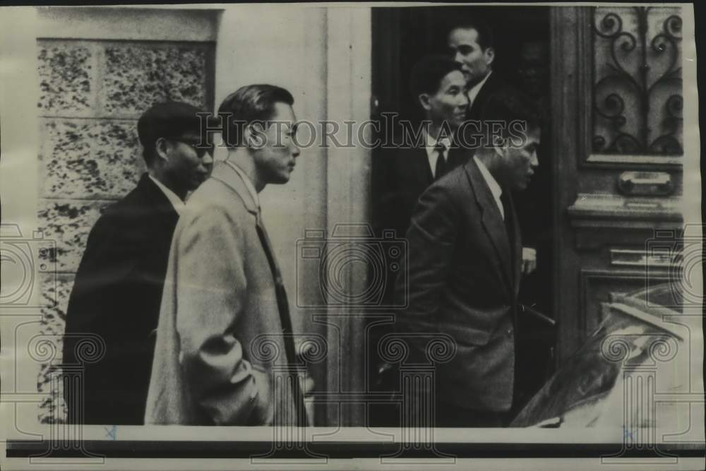 1968 Press Photo North Vietnamese Peace Team in Paris - Historic Images