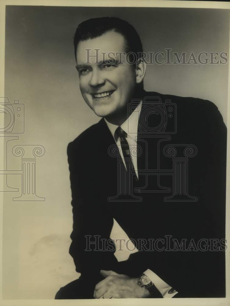 1958 Press Photo TV Announcer Ralph Paul - nox39301-Historic Images