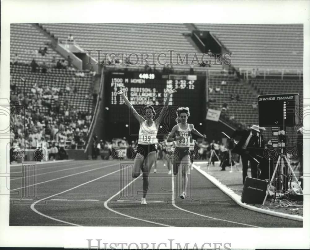 1984 Press Photo Ruth Wysocki & Mary Decker at 1984 Summer Olympics. - Historic Images