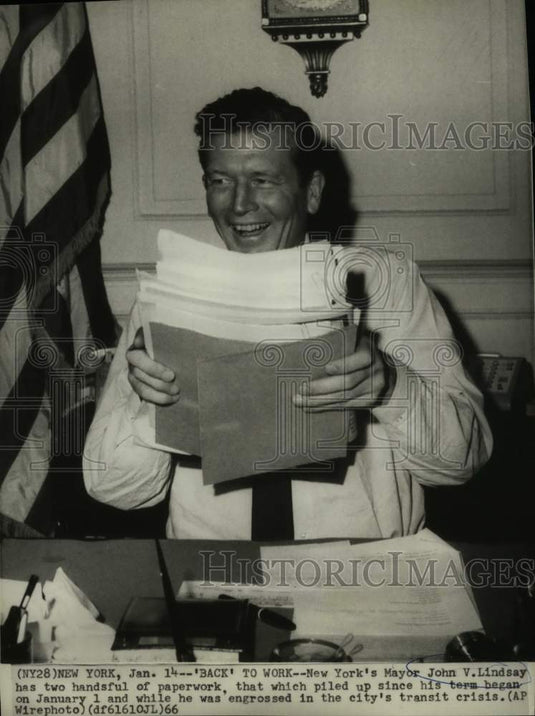 1966 Press Photo New York City Mayor John V. Lindsay with Stack of Paperwork - Historic Images