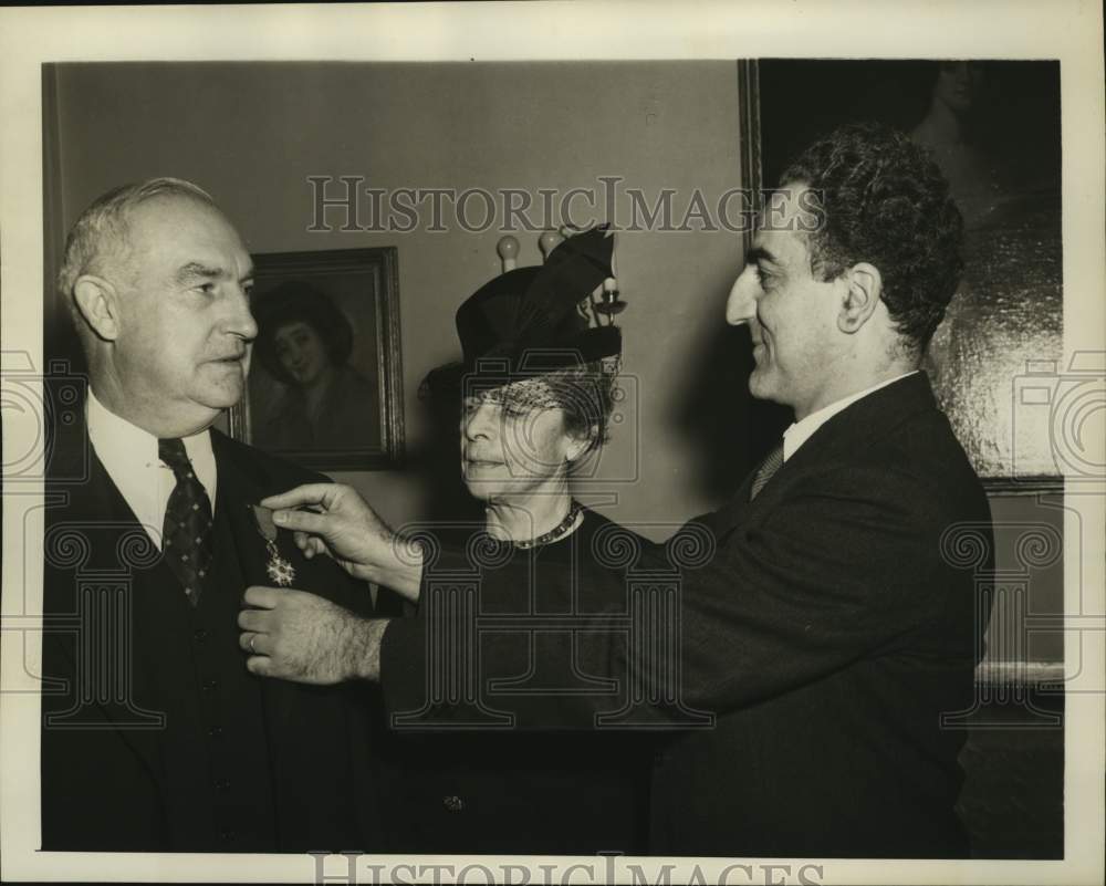 1947 Press Photo Lebanon Honors Albert Staub for American University of Beirut - Historic Images