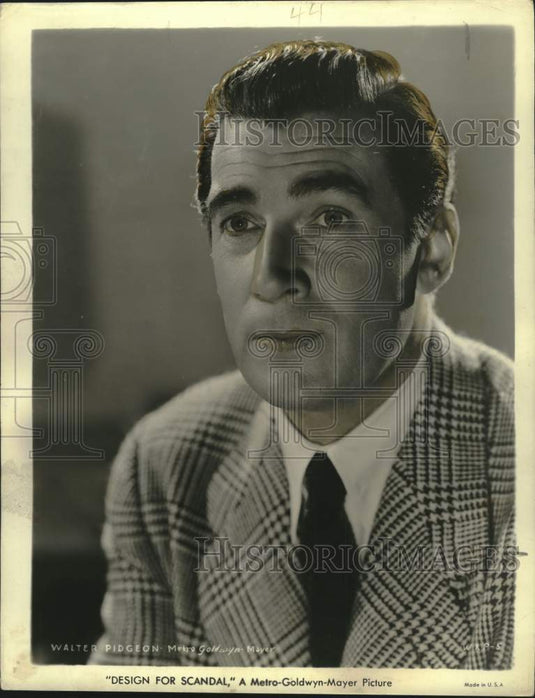 Press Photo Actor Walter Pidgeon in "Design for Scandal" - Historic Images
