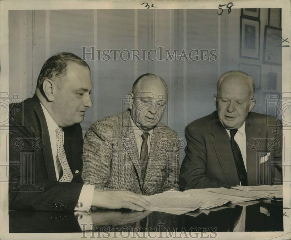 1958 Press Photo &quot;The Times Picayune&quot; Loving Cup Award Committee Members - Historic Images