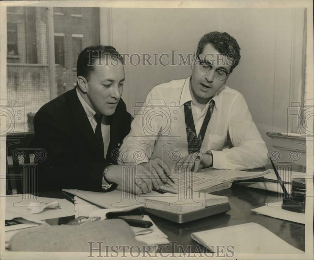 1958 Press Photo New York City Opera Company Directors Review Score, New Orleans - Historic Images