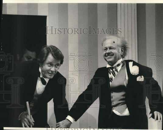 1973 Press Photo Mickey Rooney & Richard Crenna in "NBC Follies." - Historic Images