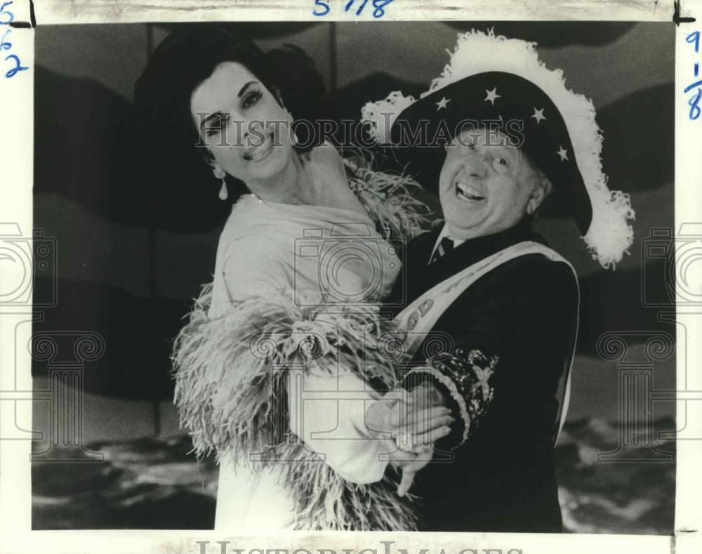 1983 Press Photo Ann Miller & Mickey Rooney in "Sugar Babies." - Historic Images