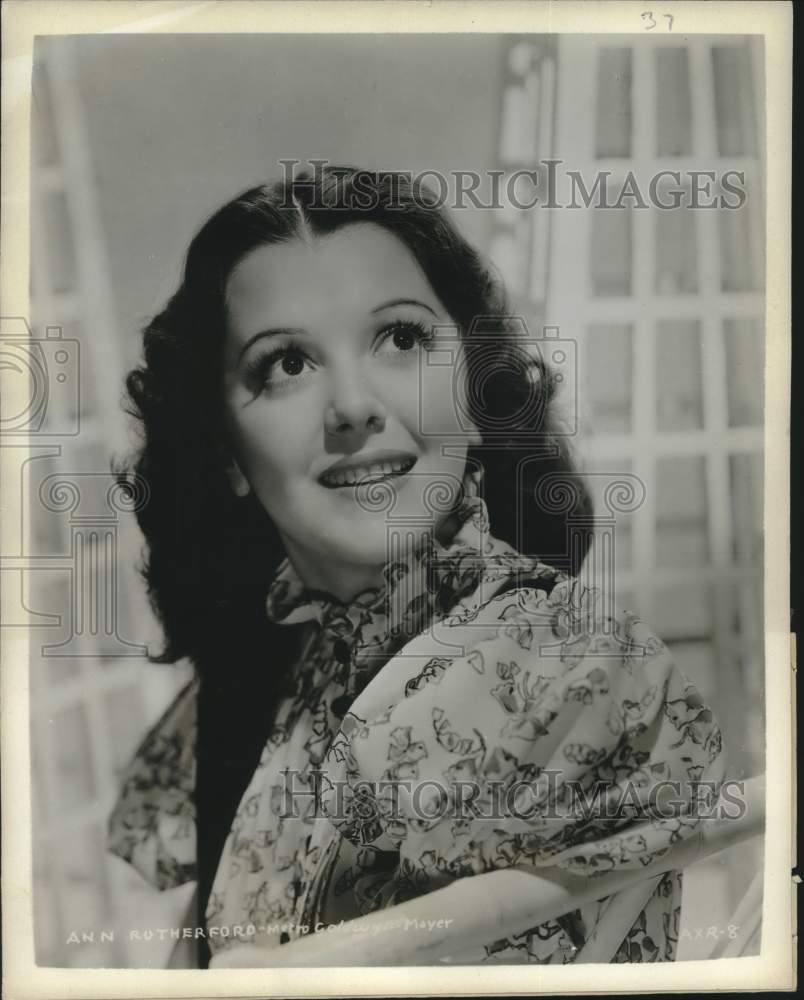 1950 Press Photo Ann Rutherford in "The Doll in the Pink Silk Dress."- Historic Images