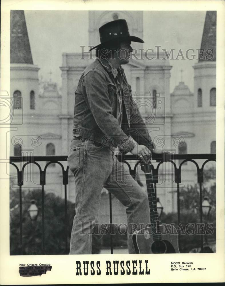 1983 Press Photo Musician Russ Russell poses for a promotional photo - Historic Images