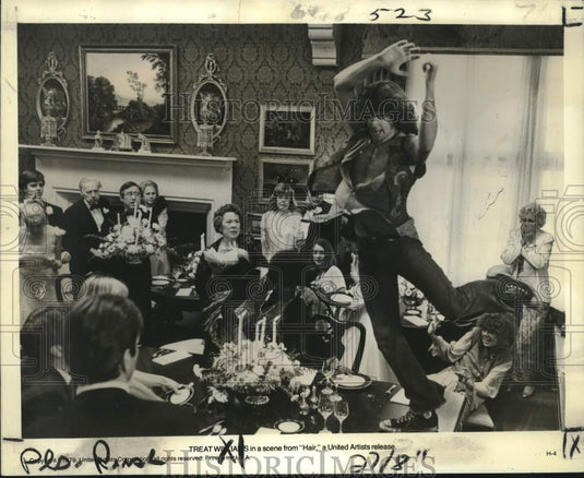 1979 Press Photo Actor Treat Williams crashes a society party in "Hair" - Historic Images