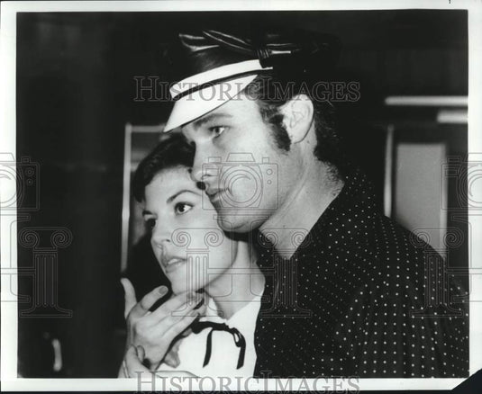 1980 Press Photo Actors Abi Young, Kurt Russell in "Elvis" - Historic Images
