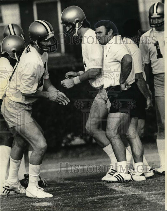 1976 Press Photo Saints' head coach Hank Stram conducted his first mini-camp.- Historic Images