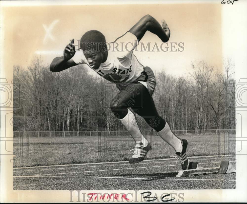 1973 Press Photo Olympic Champion Runner Gerald Tinker Takes Off - nox55871 - Historic Images