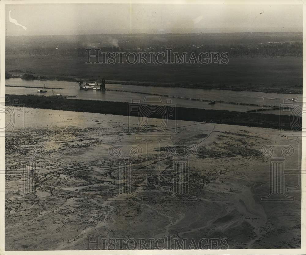 1958 Press Photo Dredged Tidewater channel material pumped through pipeline- Historic Images