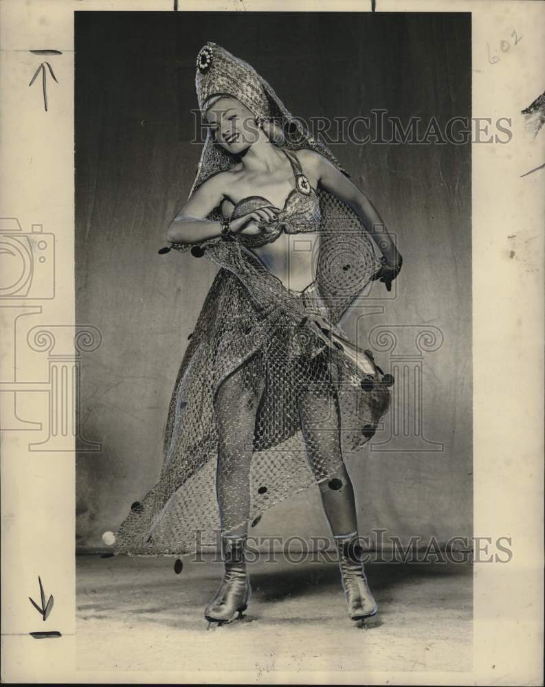1948 Press Photo Figure Skater Mae Freisinger of "Holiday on Ice" - noz01656- Historic Images