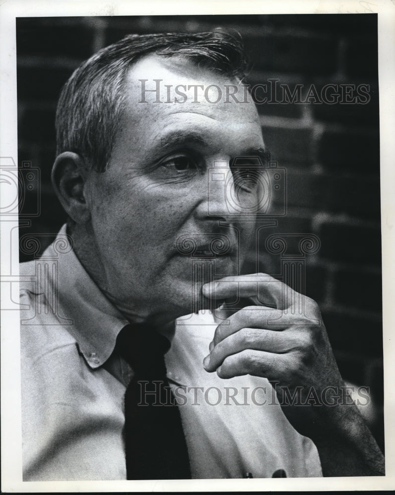 1977 Press Photo Morton C Bishop son of company founder at HQ - ora01885 - Historic Images